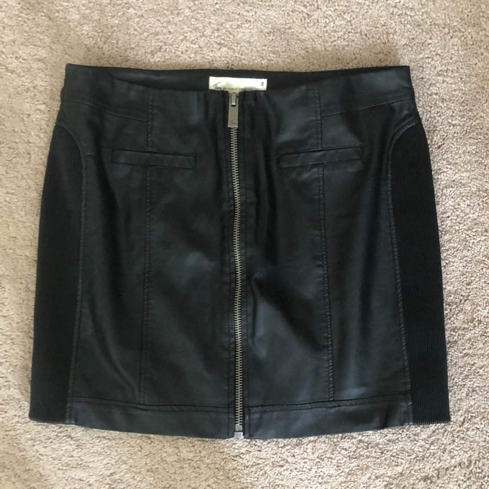 Vince Camuto skirt